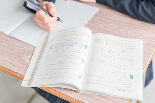 不登校でも内申点アップできる！定期テスト対策のコツと勉強のやり方